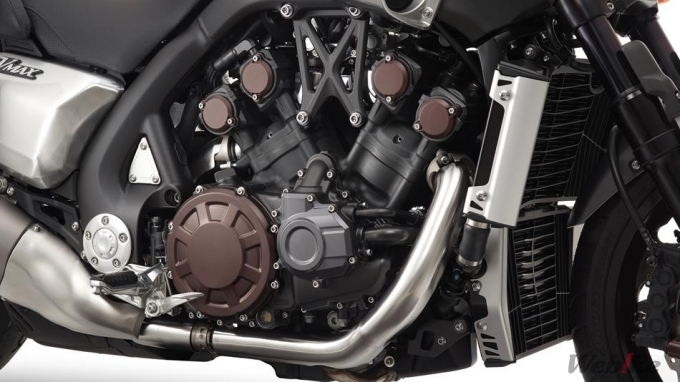 2016-Yamaha-VMAX-EU-Matt-Grey-Detail-001-680x382