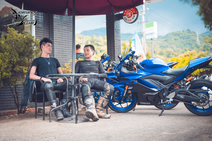 204328vd4n5my00rswyids.jpg.thumb