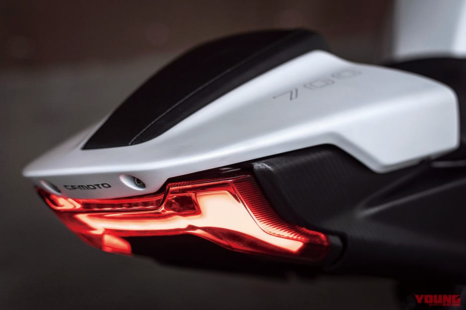 CFMOTO-700CLX-05