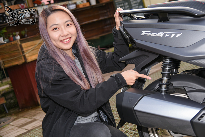 161418m565fj1h1159161h.jpg.thumb