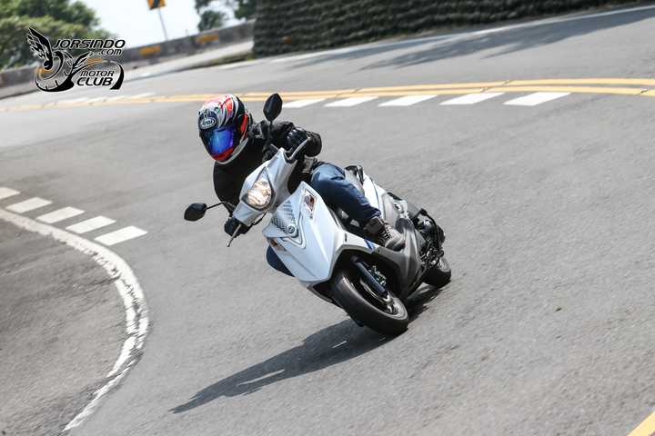 100413rfah7uyynxyfx7g8.jpg.thumb