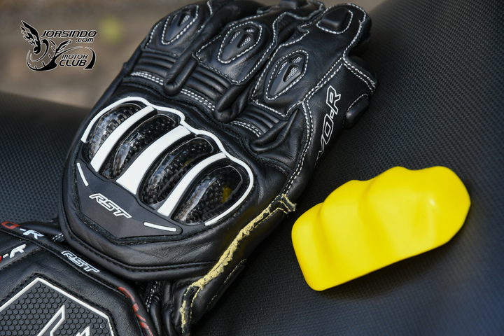 214753vqhik3vb9i39zvq5.jpg.thumb