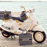 精品聯名再顯奢華!Vespa「946 Christian Dior」特仕版