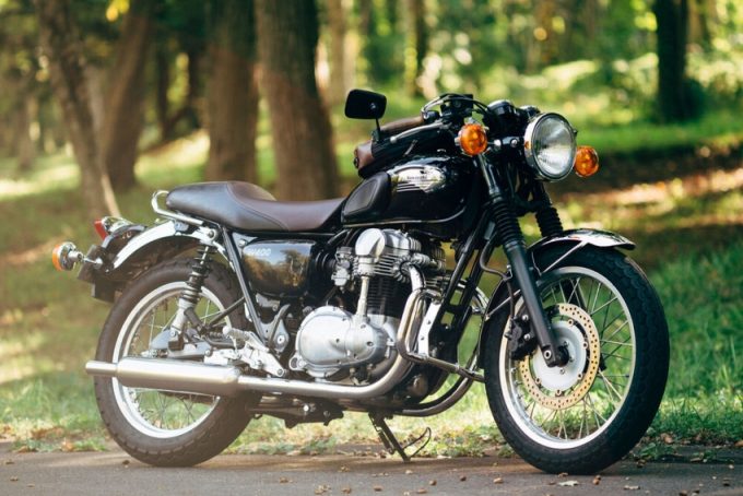 【車主有話說】百騎不厭！KAWASAKI「W400」