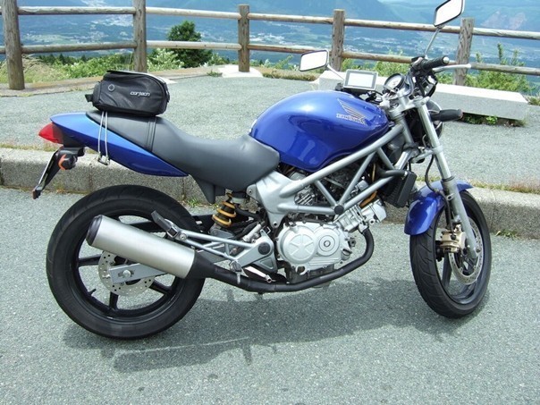 【車主有話說】入門級距資優生 HONDA「VTR250」