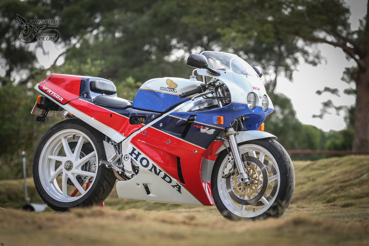 【經典車庫】承襲賽車魂的名機 HONDA「VFR750R RC30」