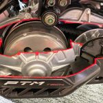 創新還是致敬?淺談KYMCO「KRV」固鎖式引擎與 PTM 變速