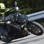 【試乘報告】狂暴與易控並存!KAWASAKI「Z1000」