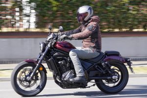 【Webike线上摩托车展】试乘报告-搭载冒险之心!HONDA“REBEL 1100”