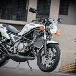 【經典車庫】TZR250的羊皮狼親戚!YAMAHA 1991「R1-Z」