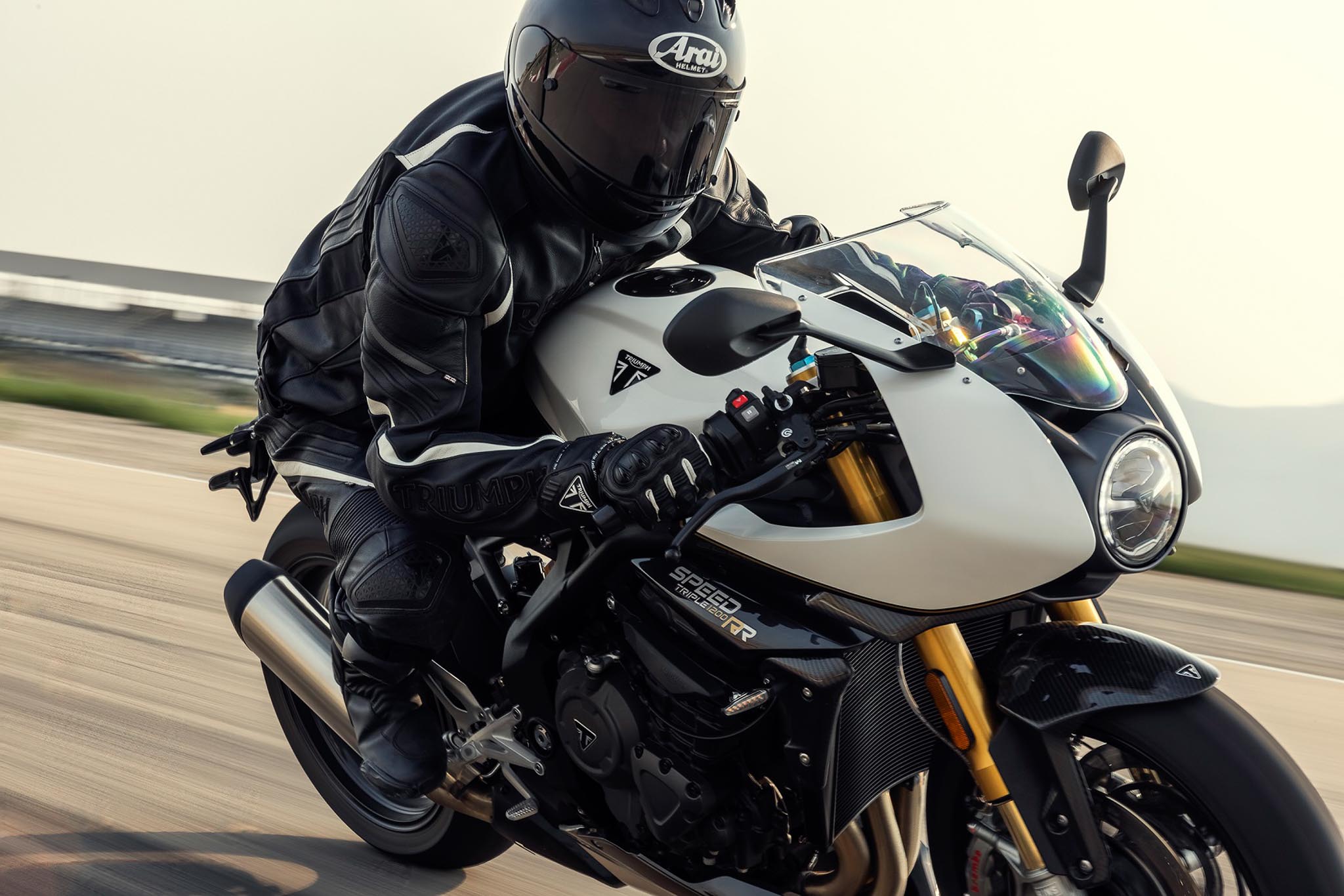 英倫Cafe Racer再現！Triumph「Speed Triple 1200RR」