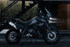化身特務最佳機會！Triumph「TIGER 900 BOND EDITION」