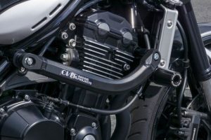 OVER Racing推出Z900RS專用「引擎保桿/防倒球」