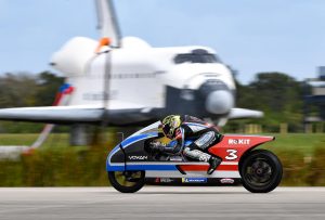 極速456km/h!Max Biaggi打破電動摩托車世界紀錄