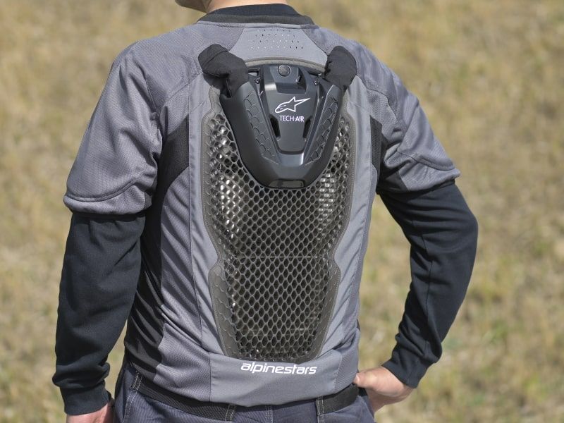 【alpinestars】把最新科技穿上身！保護騎士生命的安全氣囊衣！