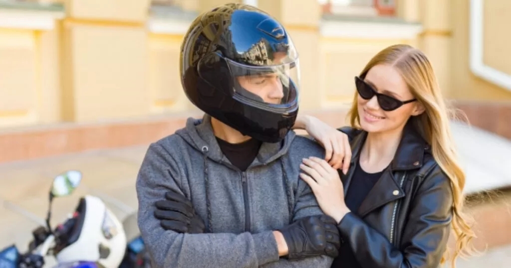 【2022春夏】以一般女生的視角挑選酷炫的摩托車穿搭