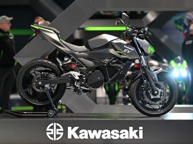 Kawasaki 欧洲EV Naked量产试作首次公开！ 11月全整流罩版将公开！？预计2023年公开发售