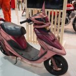 Super Jog ZR化身“夏亚专用萨克”!By ASADA Motorcycle【2023 Webike 摩托车展】
