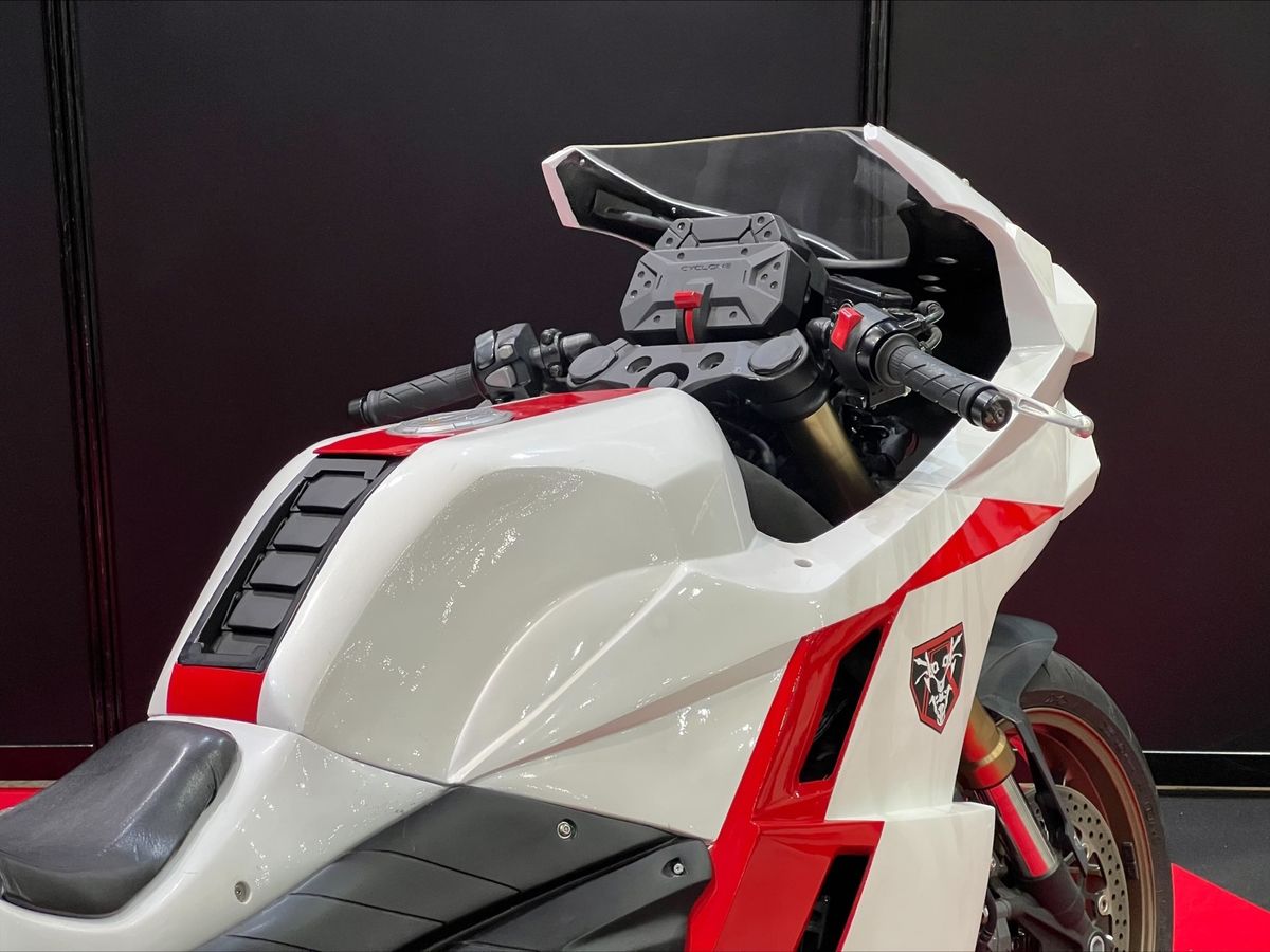 東京摩托車展現場展出《新．假面騎士》的「旋風號」【2023 Webike 摩托車展】