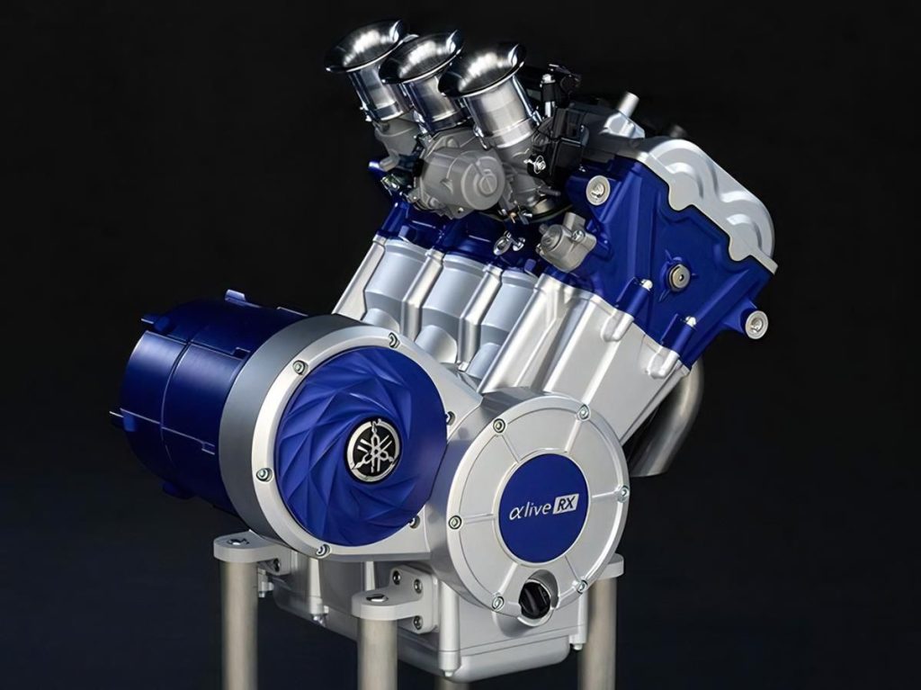 αlive RX在传动部分配备了发电机。通过引擎直接发电，预计飞行续航力为2小时，是纯电动无人机的四倍