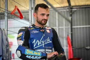 FIM Speedway 大賽世界冠軍與EWC 車隊Wójcik Racing Team同行