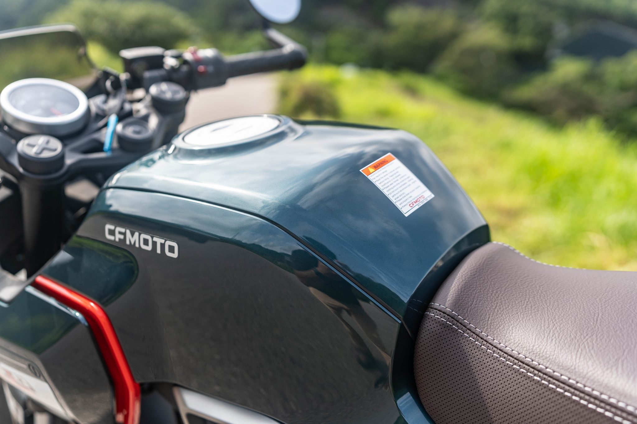 小巧敏捷的「跑車」！CFMOTO Papio XO-1重現80年代復古跑車外觀