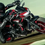 紅色風暴來襲!2024年Kawasaki Z650 Candy Persimmon Red新色上市