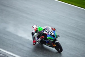 带领着成功脚步，Philipp Steinmayr 踏上EWC压轴大战之路