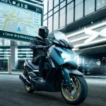 全新升級的Yamaha XMAX,「X」形LED燈、全液晶儀錶等強大功能搶先看