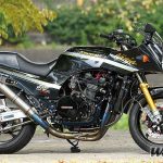 由SANCTUARY打造的KAWASAKI GPZ900R改裝車! 性能與個性兼備