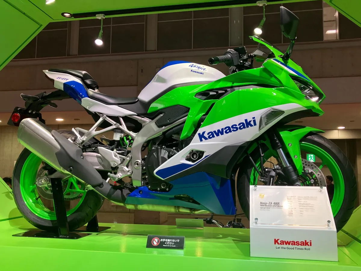 经典ZXR风格，Ninja 40周年特别版 ZX-10R 和 ZX-4RR 正式亮相