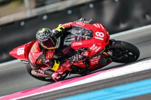 Bol d’Or EWC Superstock 颁奖台，象征著Maurin以最佳方式告别