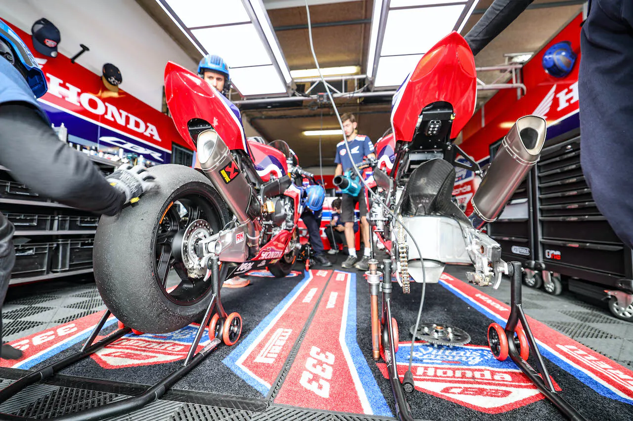 Honda Viltaïs Racing充分发挥潜力，站稳FIM世界耐力锦标赛前列