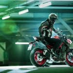 全新「糖果柿紅×烏木紋」新色登場!Kawasaki 2024 Z900即將上市