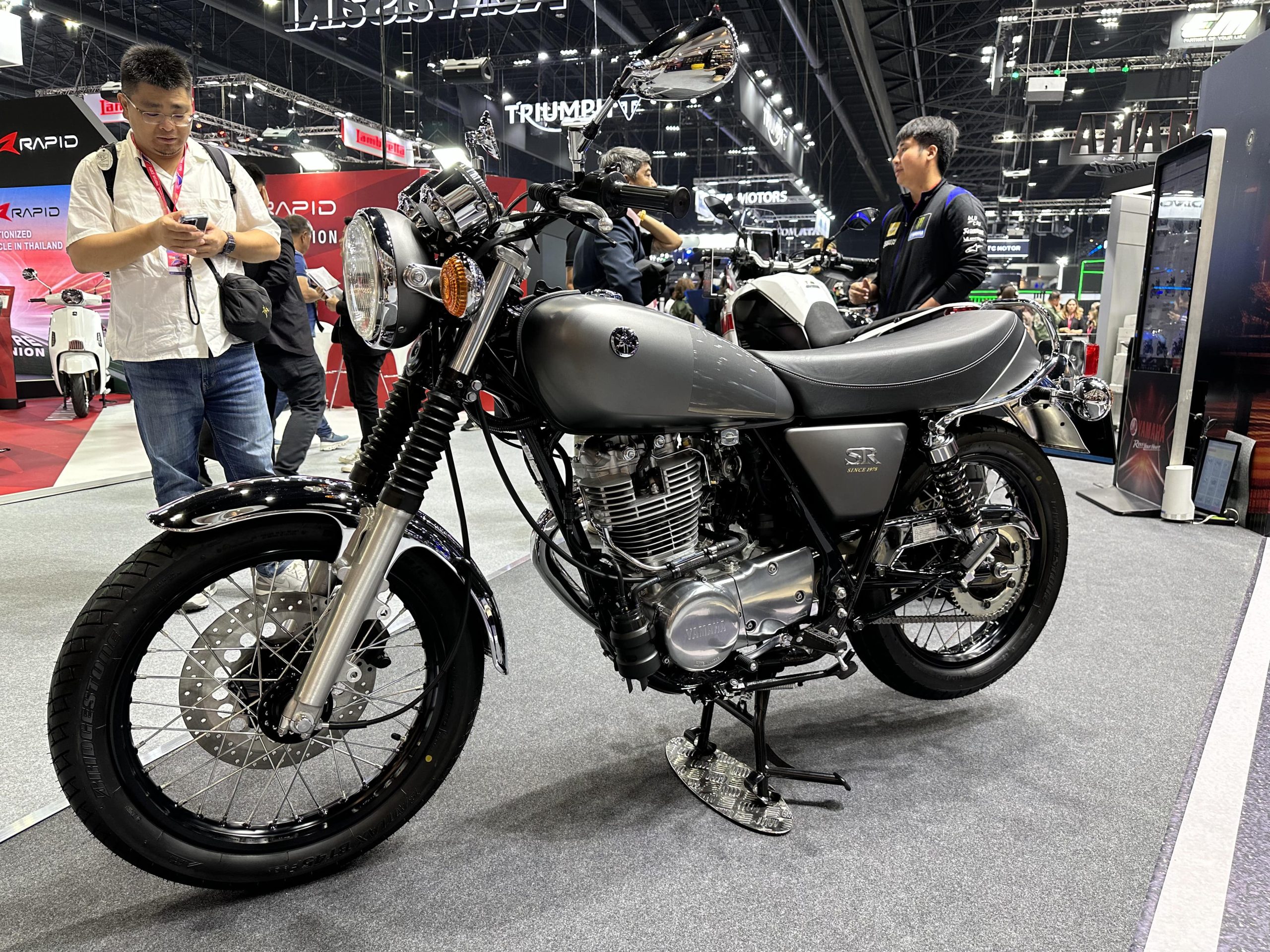 【2023曼谷 MotorExpo】Yamaha SR400再度現身！泰國車展推新色，復古魅力再添新姿