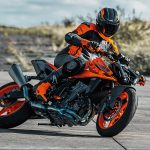 【2023米蘭車展】KTM 990 DUKE大變身!更激進外觀加上強勁引擎,智能電控震撼登場