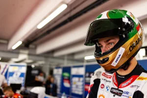 EWC 车手 Kovács 拍卖头盔以支持慈善事业