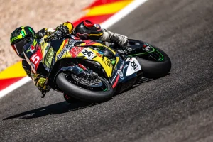 TEAMRACING 85 積極投入 EWC Superstock 組別