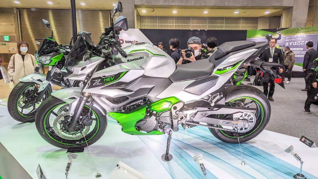 世界上首台强动力的油电混合摩托车，再一次突显KAWASAKI的重工实力