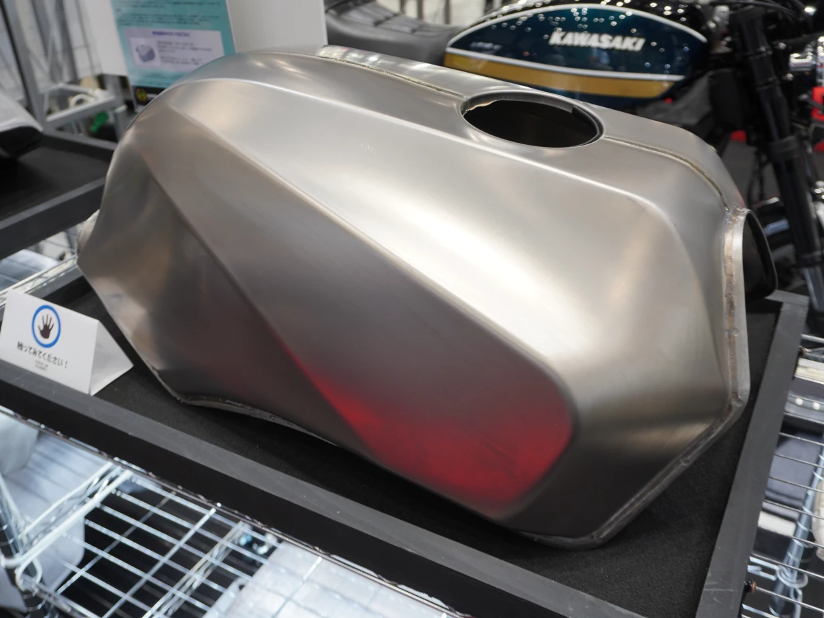 【2024东京摩托车展】Doremi Collection突破技术壁垒，将推出GPZ900R钛合金油箱