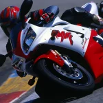 改變時代的Game Changer:初代公路最強跑車YAMAHA YZF-R1!