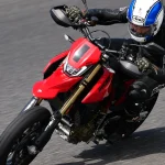 【試乘報告】帶來極致體驗的公路猛獸! Ducati Hypermotard 698 Mono 兼具賽道性能與駕馭樂趣