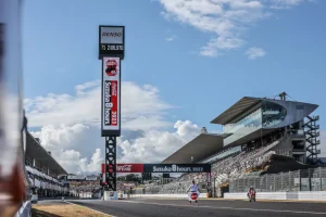 观看EWC铃鹿8小时Top 10测试直播