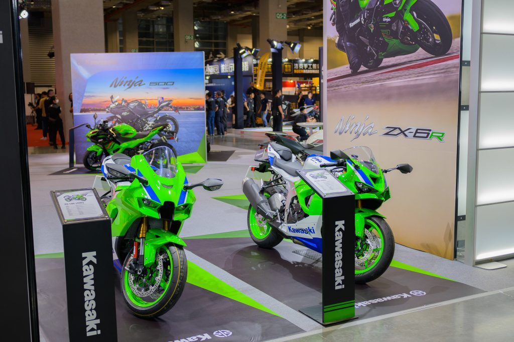 ZX6R与ZX10R 40周年纪念版