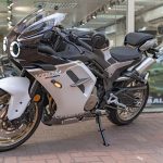 實車開箱CFMOTO 500SR VOOM,重現80年代經典跑車魅力!