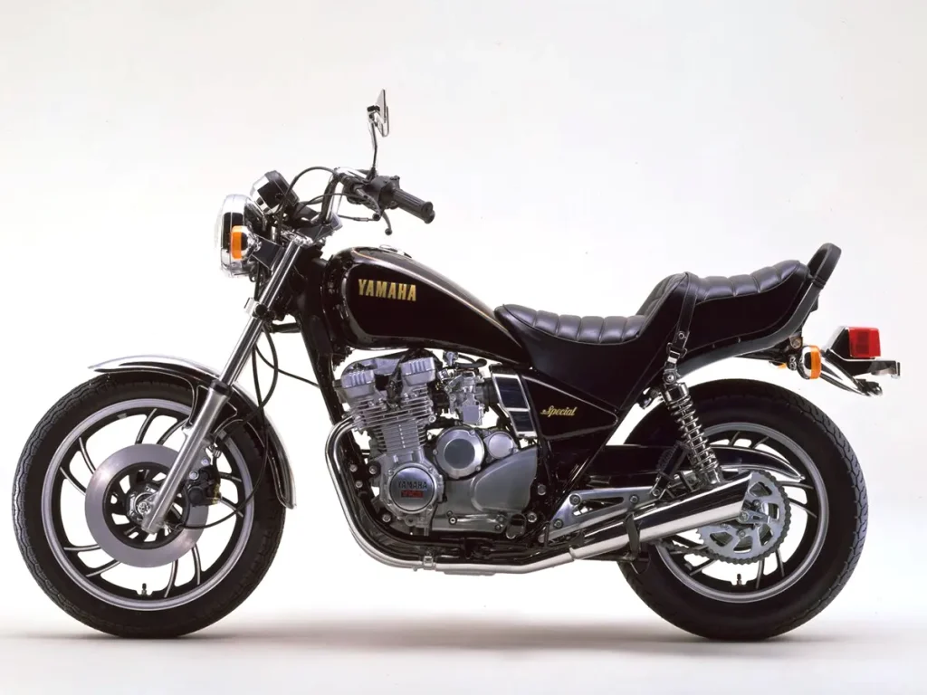 超越二衝程的野心，Yamaha在四缸浪潮下的經典之作XJ400D