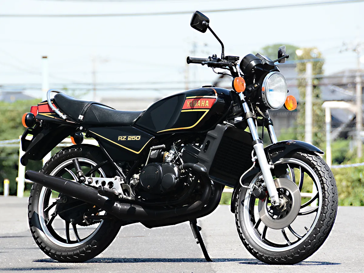 點燃80年代跑車熱潮的火種，為二行程跑車奠定基礎的YAMAHA RZ250