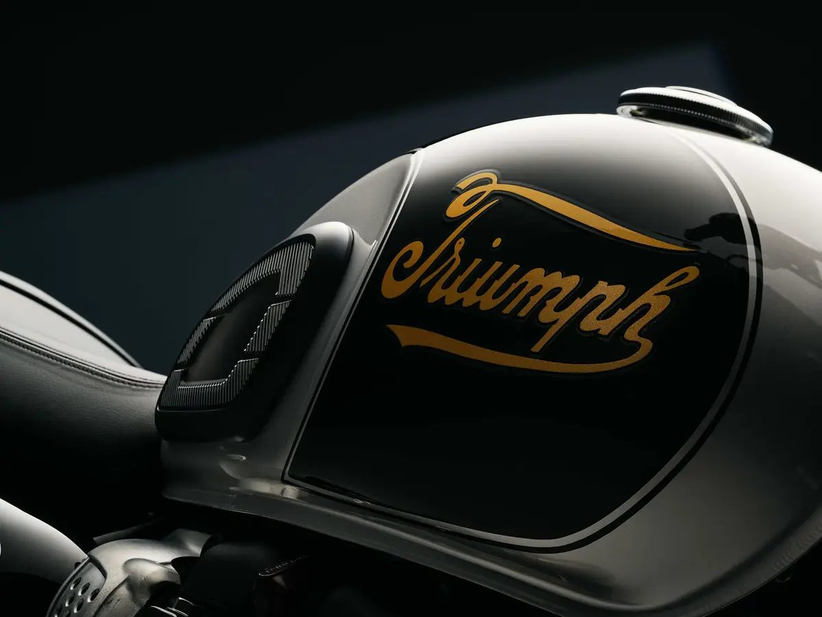 Triumph 7款「ICON EDITION」限量版車型重磅登場！油箱字體再現百年風華