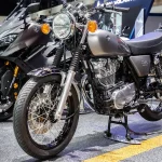 Yamaha SR400 繼續奔馳!泰國車展發表 2025 年款式,經典設計持續供應