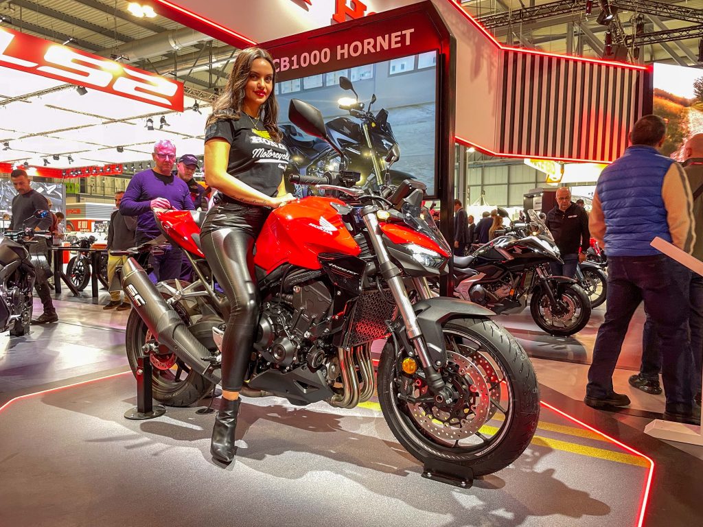 在米兰车展上展出的CB1000 Hornet